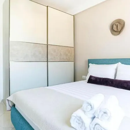 Luxury 3 In * Himare